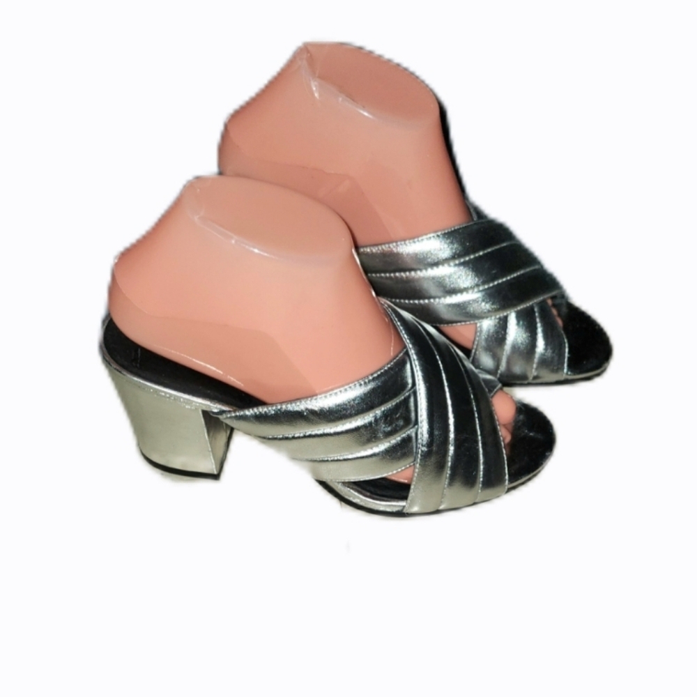 Steve Madden Silver Sandals - Picture 4 of 6